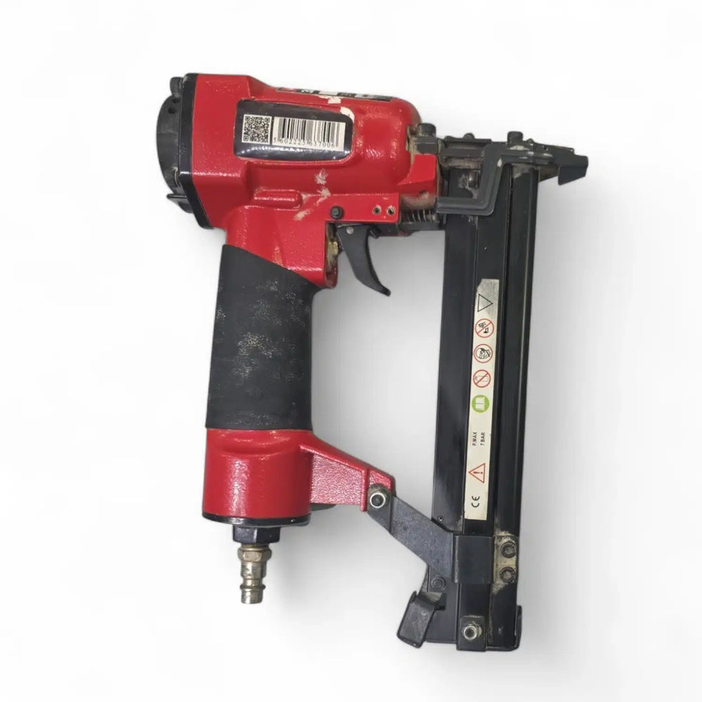 CLAVADORA NEUMATICA MADER MOD. B512H de segunda mano — Como nuevo