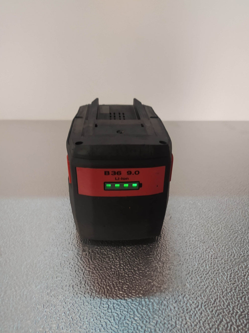 HILTI BATERÍA B36 9.0 DE 36 V de segunda mano — Bueno