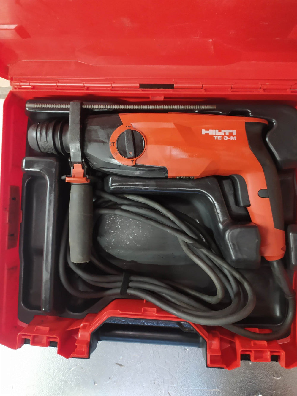 HILTI TE 3-M MARTILLO PERFORADOR ELÉCTRICO de segunda mano · Taladros — Bueno