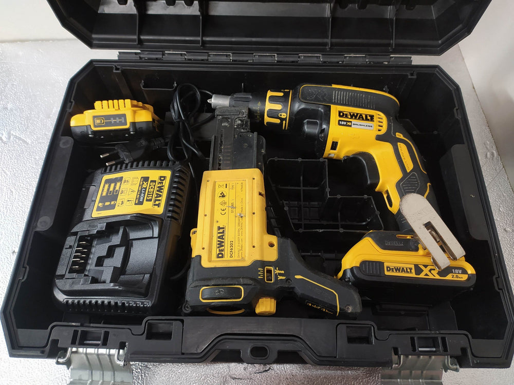 DEWALT DCF620 ATORNILLADOR PANEL YESO A BATERÍA de segunda mano · Atornilladores — Bueno