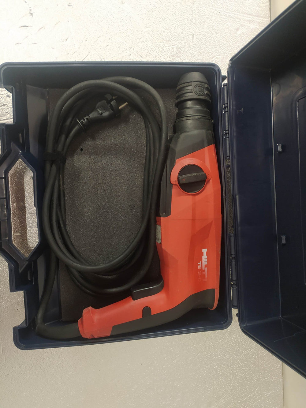 HILTI TE 3-C Martillo perforador de segunda mano · Taladros — Bueno