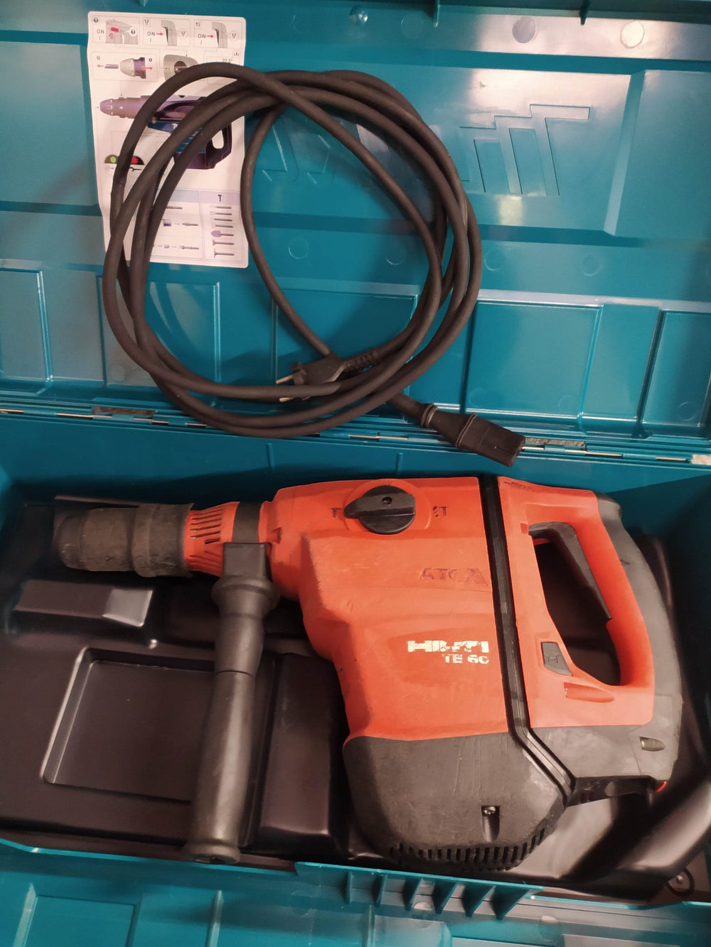 HILTI TE 60-ATC-AVR MARTILLO PERFORADOR de segunda mano · Taladros — Bueno