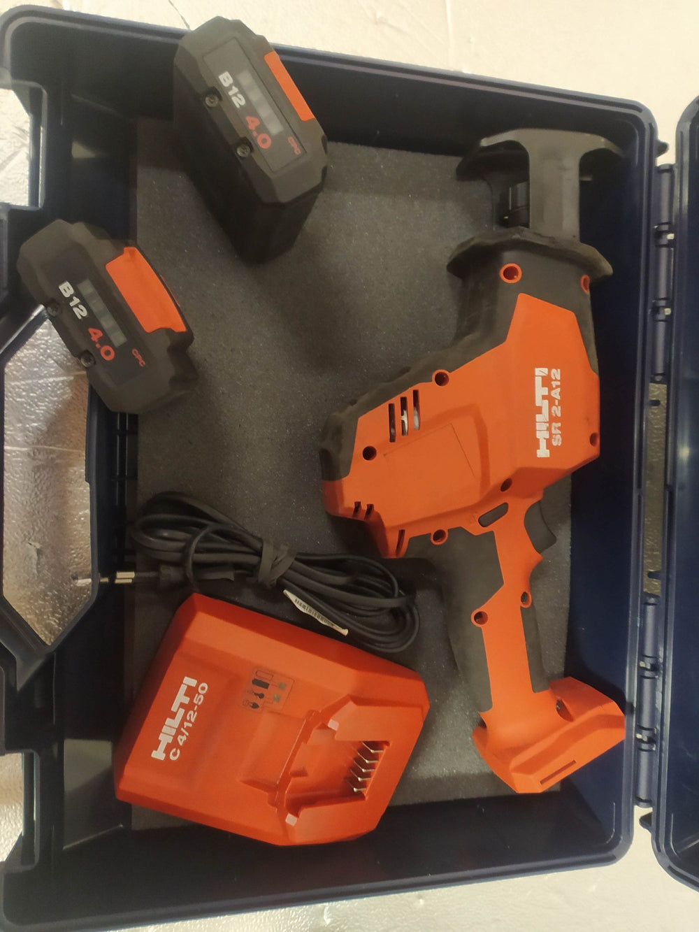 HILTI SR 2-A12 SIERRA DE SABLE A BATERÍA de segunda mano · Sierras — Bueno