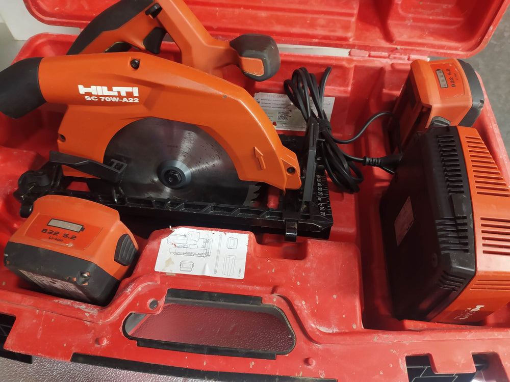 SC 70W-A22 HILTI de segunda mano · Sierras — Bueno