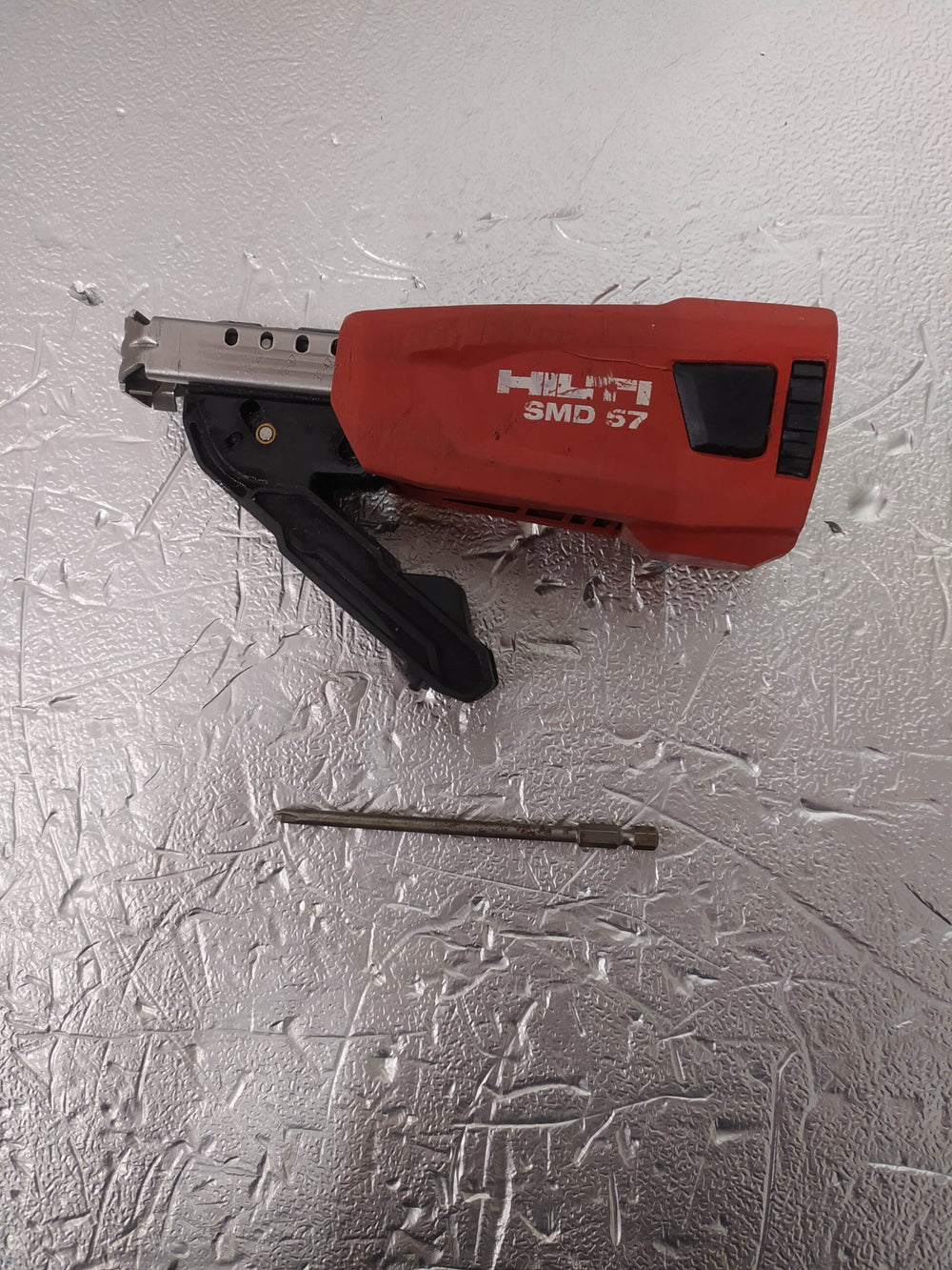 SMD 57 HILTI de segunda mano · Atornilladores — Bueno