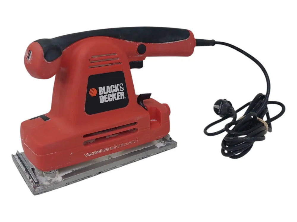 LIJADORA BLACK AND DECKER KA274E 310W de segunda mano · Lijadoras — Bueno