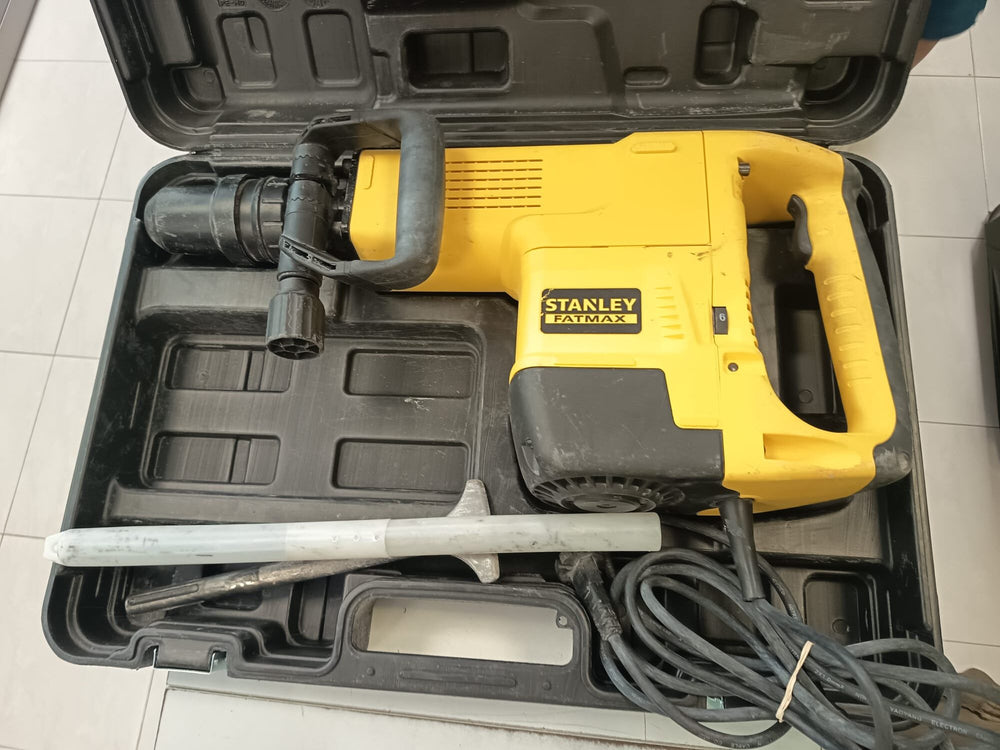 MARTILLO DEMOLEDOR STANLEY SFMEH230 1600W de segunda mano · Martillos y percutores — Bueno
