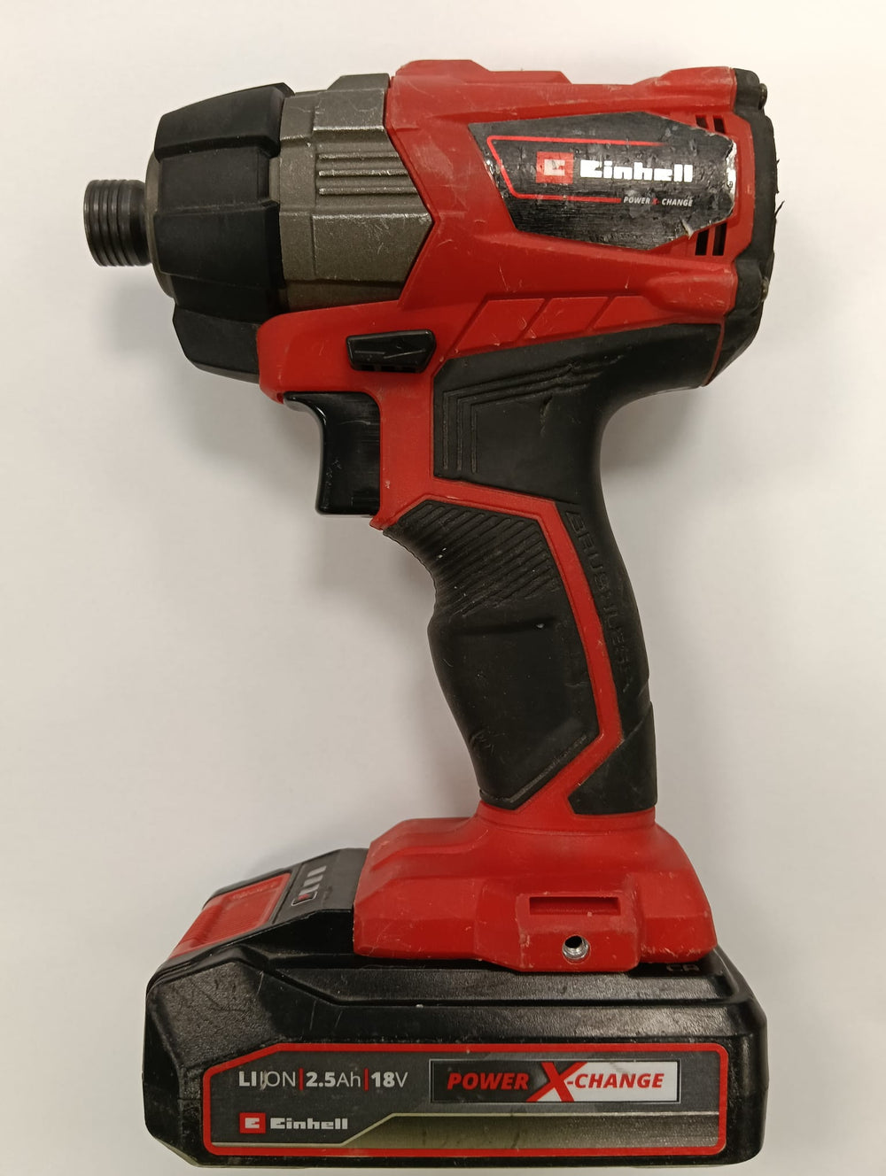 ATORNILLADOR EINHELL TP-CI 18 LI BL + BAT 2,5 AH 18V de segunda mano · Atornilladores — Bueno