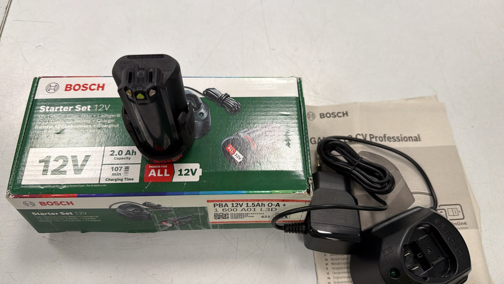 CARGADOR BATERIA BOSCH STARTER SET 12V 2.0AH de segunda mano — Bueno