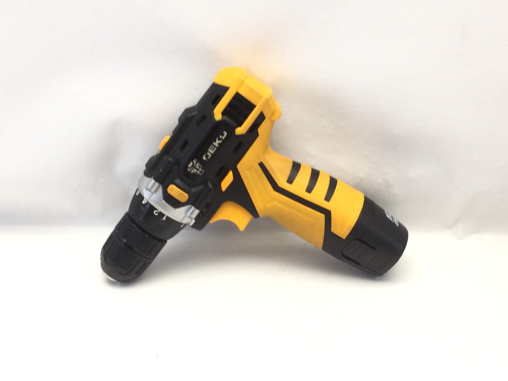 Taladro a Bateria Deko 20v de segunda mano · Taladros — Con uso