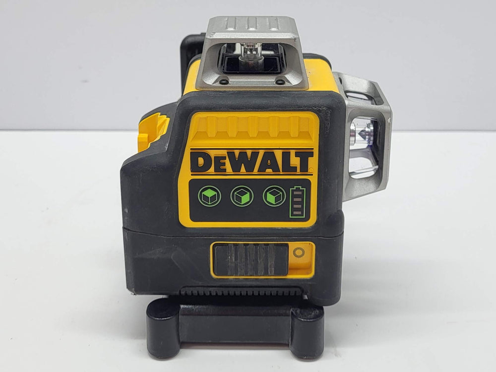 Medidor Laser Dewalt 3 ah Tstak de segunda mano · Medición — Con uso