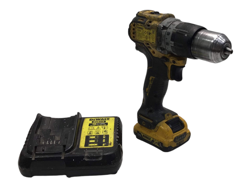 Taladro a Bateria Dewalt dcd706d2 de segunda mano · Taladros — Con uso