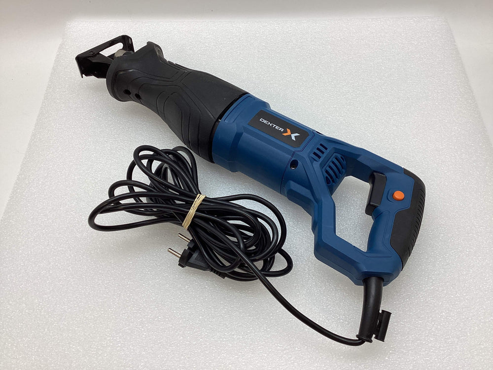 Sierra Sable Dexter 900w de segunda mano · Sierras — Bueno