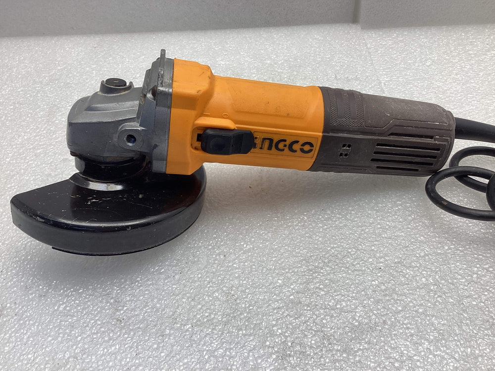 Radial Ingco ag90028e de segunda mano · Amoladoras — Con uso
