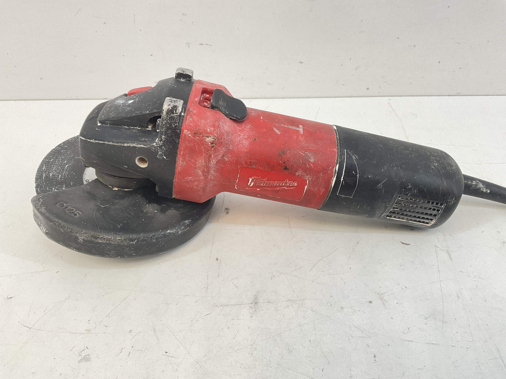 Radial Milwaukee ag 750-125 de segunda mano · Amoladoras — Como nuevo