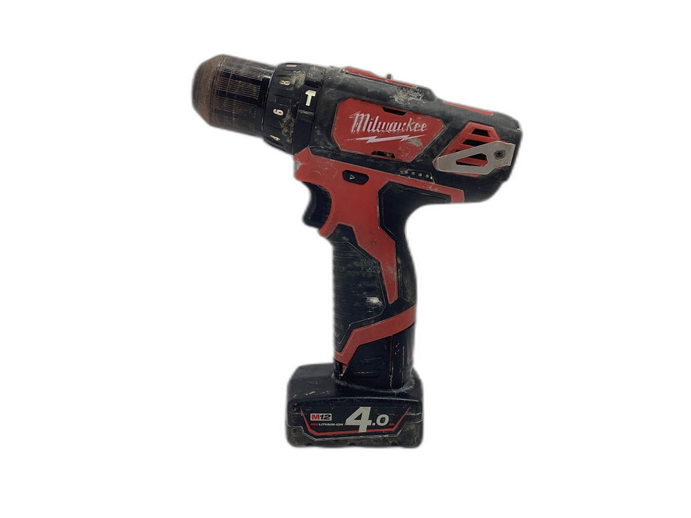 Atornillador a Bateria Milwaukee m12bpd de segunda mano · Atornilladores — Como nuevo