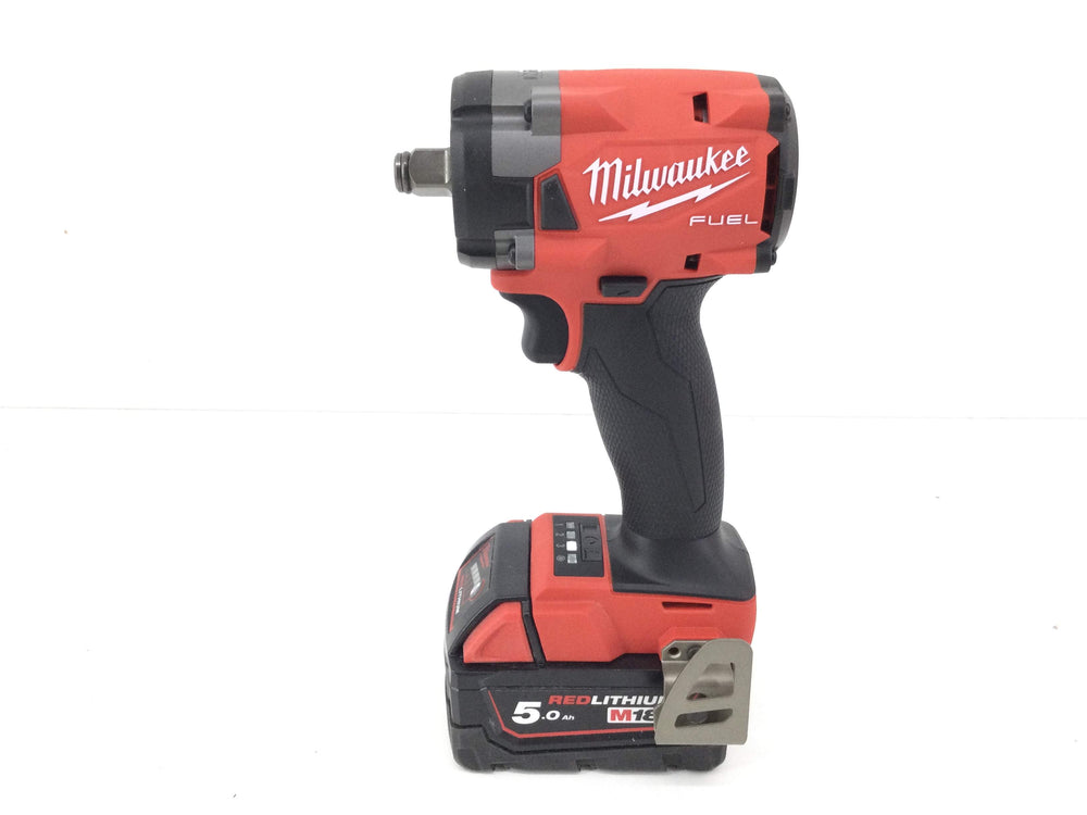 Taladro a Bateria Milwaukee m18 fw2f12 de segunda mano · Taladros — Con uso