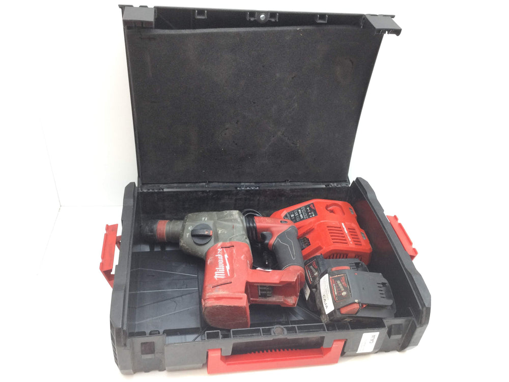 Taladro a Bateria Milwaukee m18chx de segunda mano · Taladros — Revisado