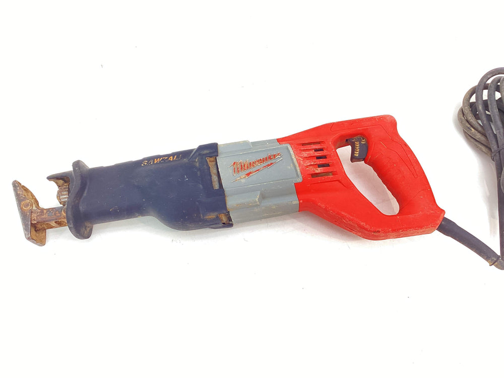 Sierra Sable Milwaukee Sawzall de segunda mano · Sierras — Con uso
