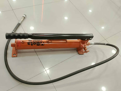 BOMBA OLEODINAMICA BETA 1365P10 10TON + ACC DE CARROCERIA de segunda mano — Como nuevo