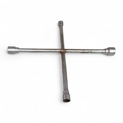 LLAVE EN CRUZ PALMERA 24MM 38MM 27MM 32MM de segunda mano — Como nuevo