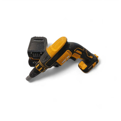 ATORNILLADOR PLADUR BATERIA DEWALT DCF620 + BATERIA + CARGADOR de segunda mano · Atornilladores — Bueno