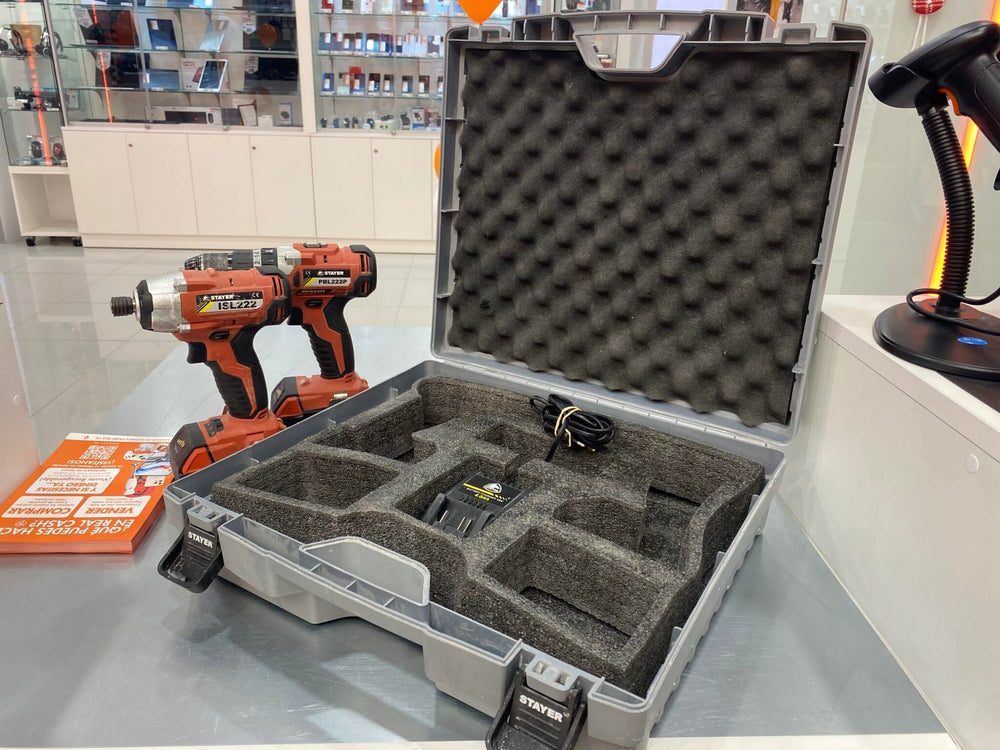 KIT DE TALADRO ATORNILLADOR Y TALADRO STAYER PBL224P-ISL224+2 BATERIAS+CARGADOR+CAJA de segunda mano · Taladros — Bueno