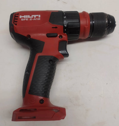 HILTI SFE 2-A12 ATORNILLADORA TALADRO A BATERÍA de segunda mano · Taladros — Bueno