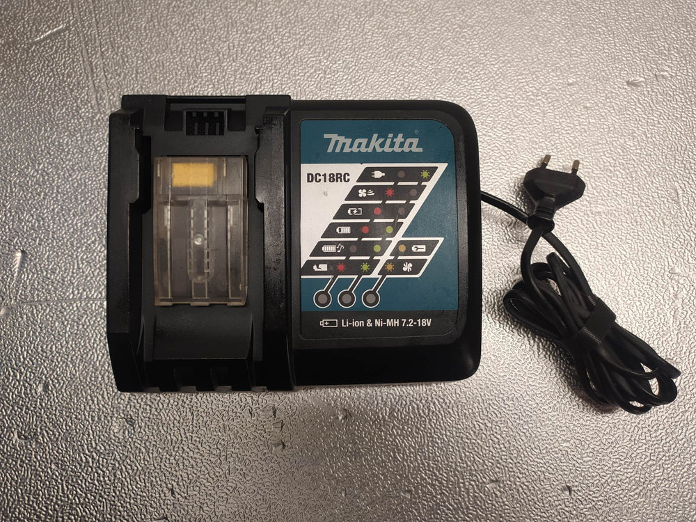 MAKITA DC18RC CARGADOR RÁPIDO de segunda mano — Bueno