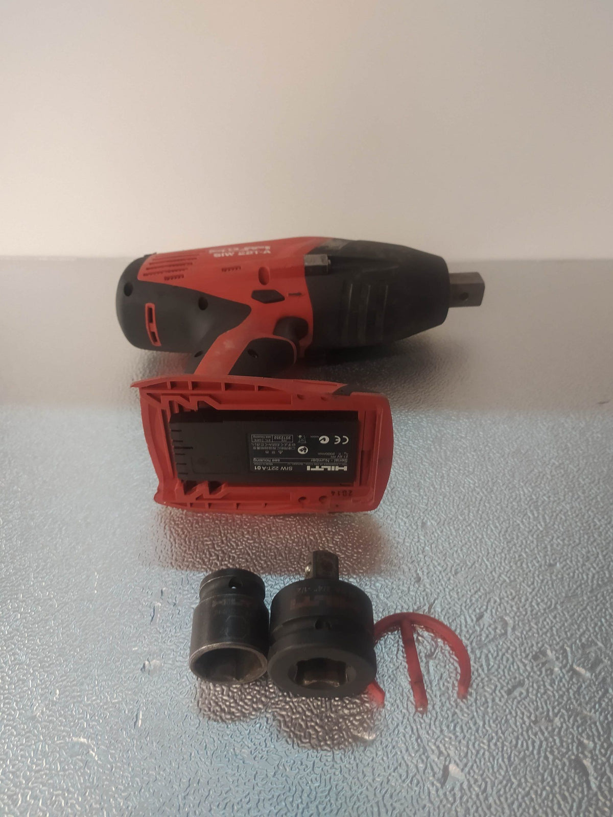 HILTI SIW 22T-A LLAVE DE IMPACTO A BATERÍA de segunda mano · Atornilladores — Bueno (3)