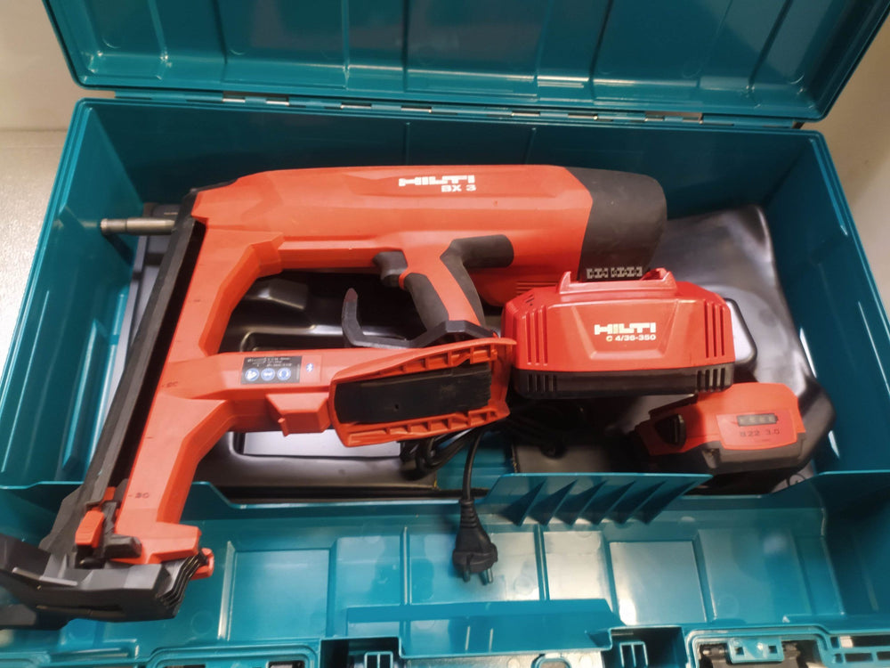 HILTI KIT BX 3 Clavadora a batería de segunda mano — Bueno