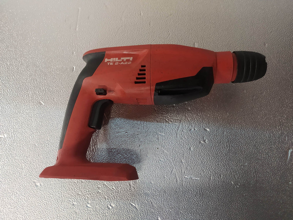 HILTI TE 2-A22 MARTILLO PERFORADOR A BATERÍA de segunda mano · Taladros — Bueno