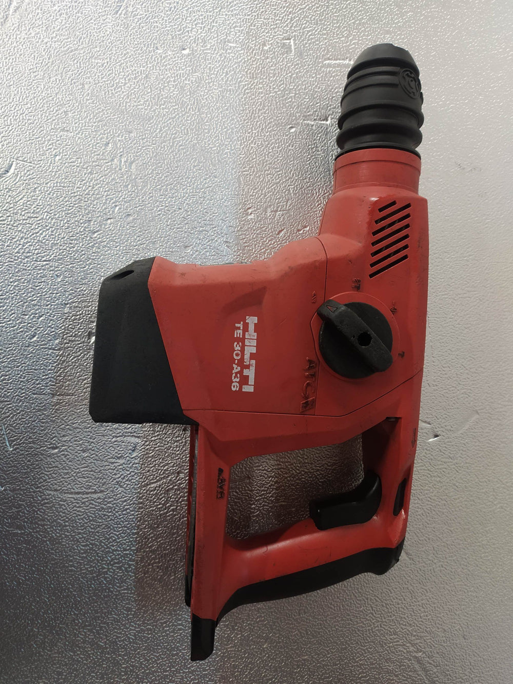 HILTI TE 30-A36 MARTILLO PERFORADOR A BATERÍA de segunda mano · Martillos y percutores — Bueno