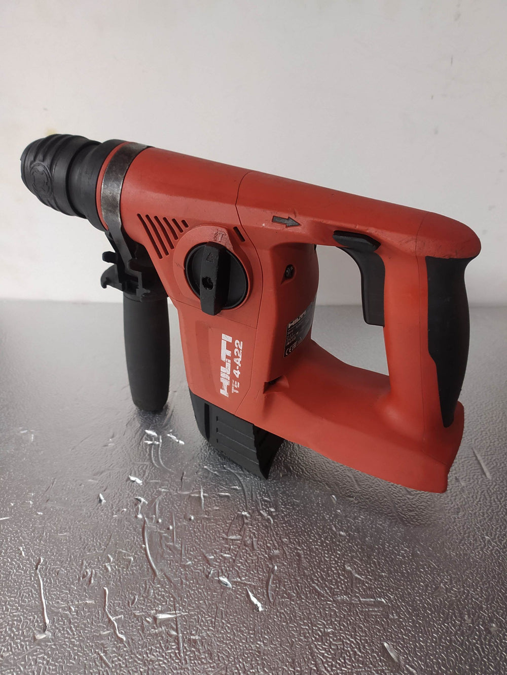 HILTI TE 4-A22 MARTILLO PERFORADOR A BATERÍA de segunda mano · Taladros — Bueno