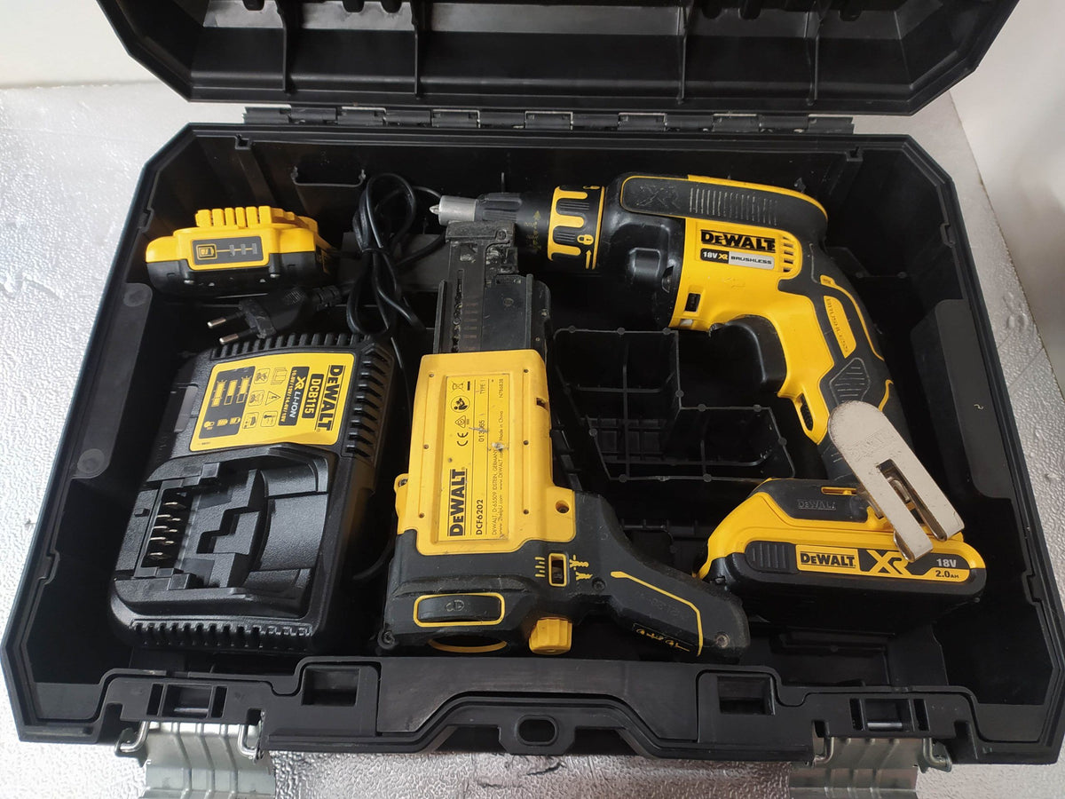DEWALT DCF620 ATORNILLADOR PANEL YESO A BATERÍA de segunda mano · Atornilladores — Bueno