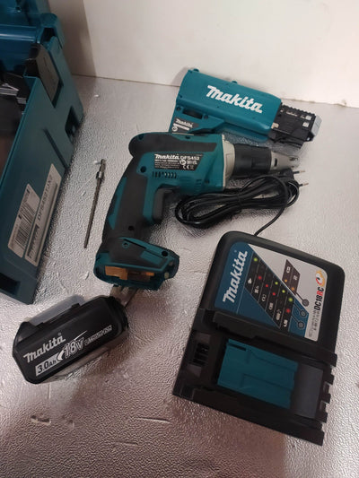DFS452 MAKITA KIT de segunda mano · Atornilladores — Bueno