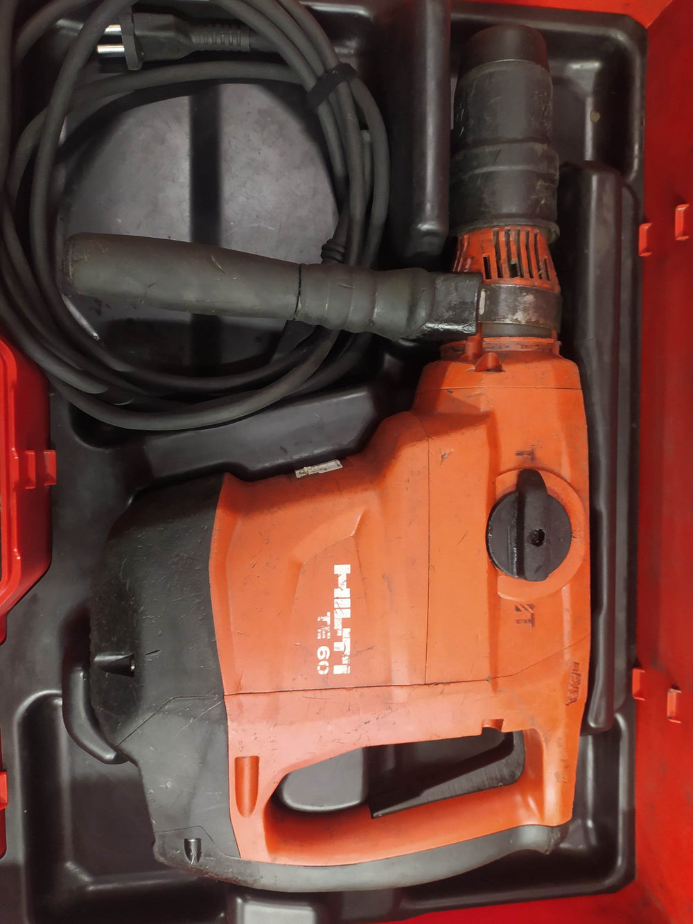 TE 60-AVR HILTI MARTILLO PERFORADOR de segunda mano · Taladros — Bueno
