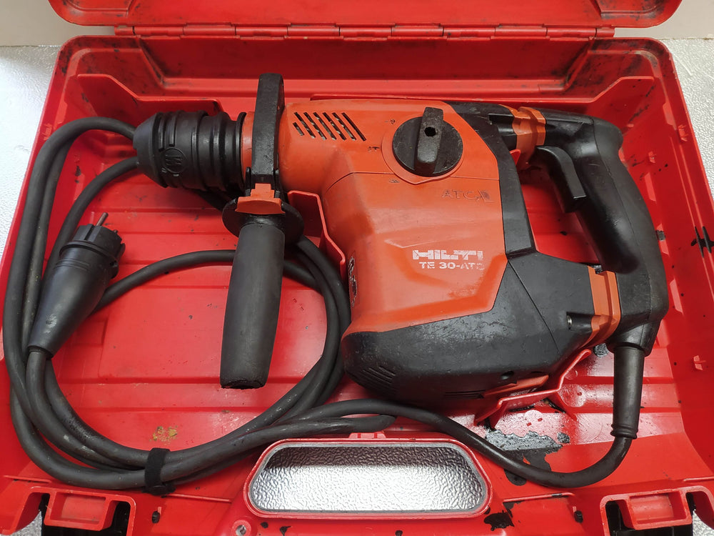 TE 30-ATC/AVR HILTI de segunda mano · Taladros — Bueno