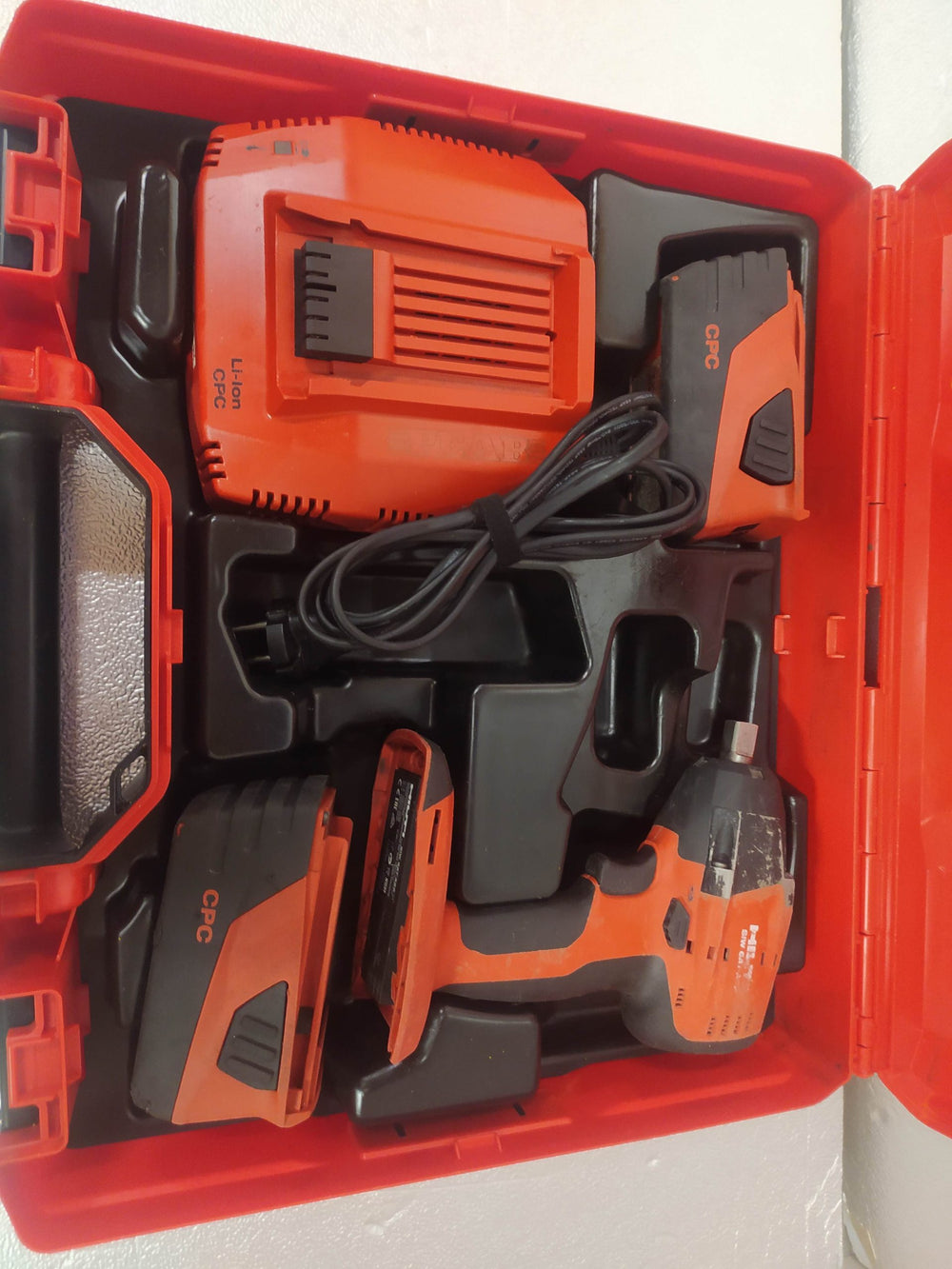 SIW 6AT-A22 HILTI de segunda mano · Atornilladores — Bueno