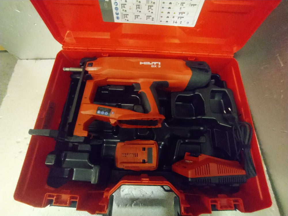 BX 3-ME CLAVADORA HILTI de segunda mano — Bueno