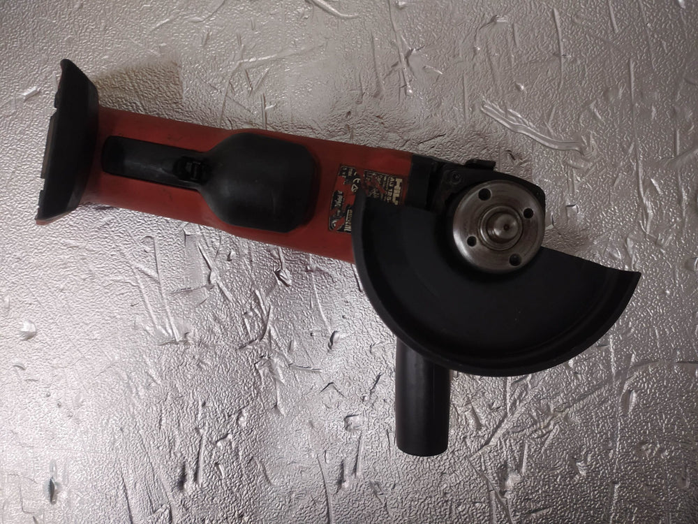 AG 125-A22 HILTI de segunda mano · Amoladoras — Bueno
