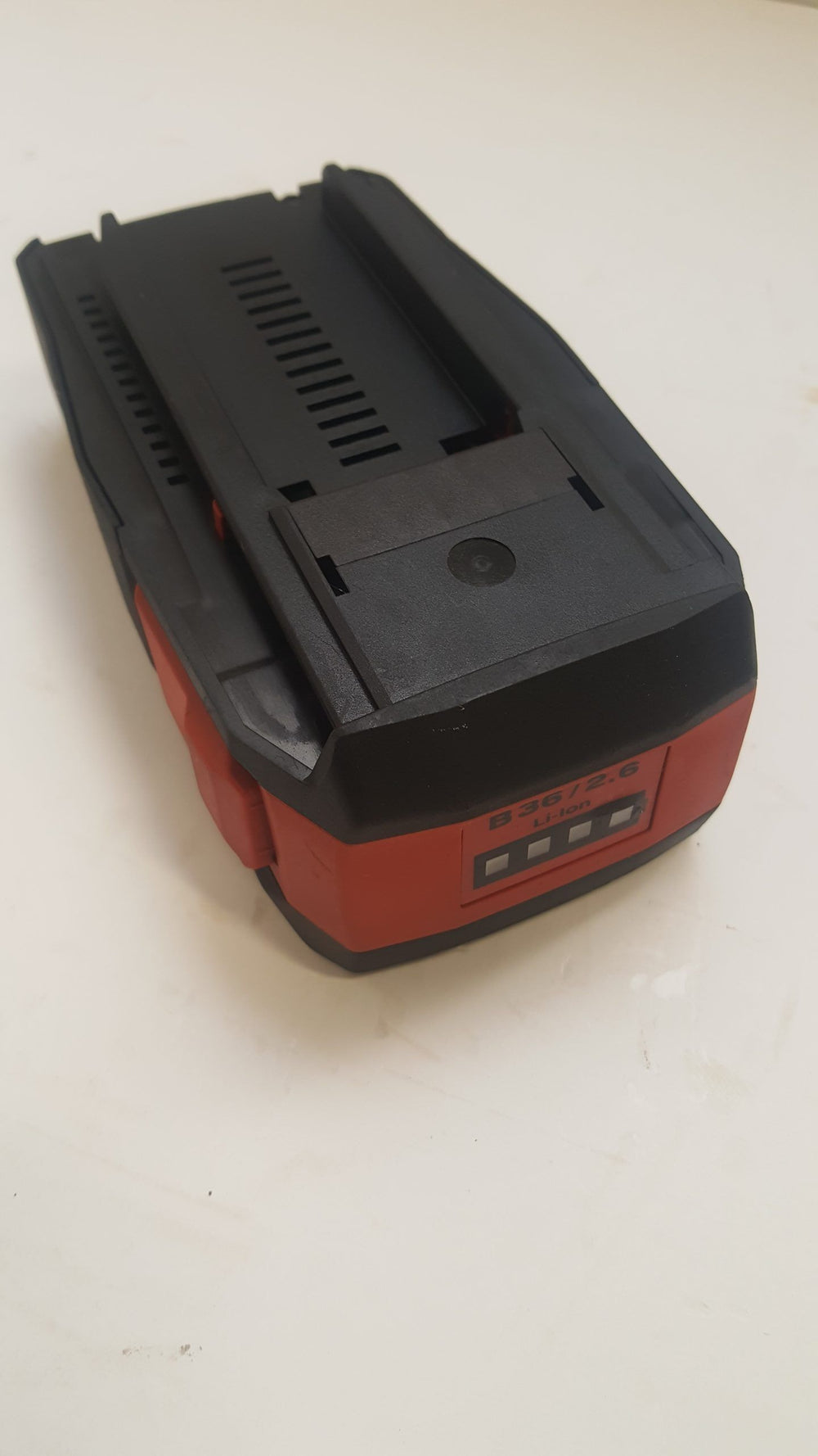 HILTI BATERÍA B36 2.6 DE 36 V de segunda mano — Bueno