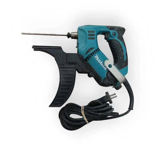 ATORNILLADOR AUTOALIMENTADO MAKITA 6842 CON MALETIN + ACC de segunda mano · Atornilladores — Bueno