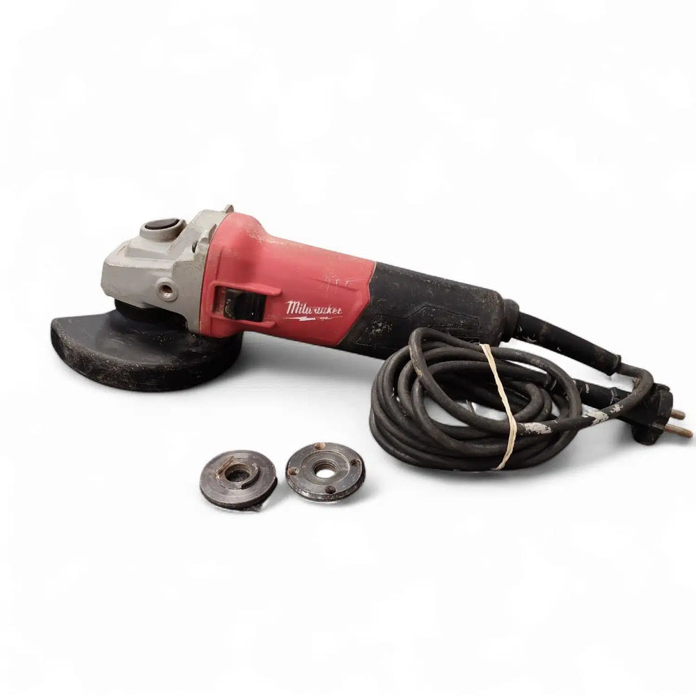 AMOLADORA MILWAUKEE AG 800-115E + ACCESORIOS de segunda mano · Amoladoras — Como nuevo