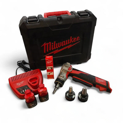 EXPANDIDORA DE TUBOS MILWAUKEE M12 CON MALETIN BATERIAS Y CARGADOR de segunda mano — Como nuevo