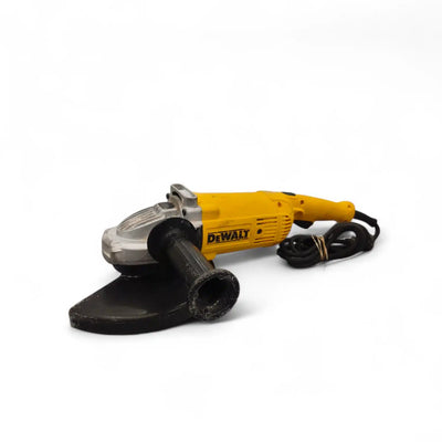 AMOLADORA DEWALT DWE490 -QS + ACCESORIOS de segunda mano · Amoladoras — Bueno