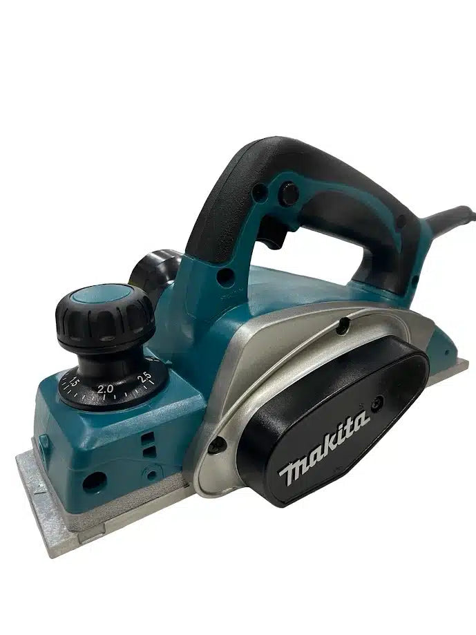 Makita KP0800 620W 82mm Cepillo Eléctrico de segunda mano · Herramienta especializada — Bueno