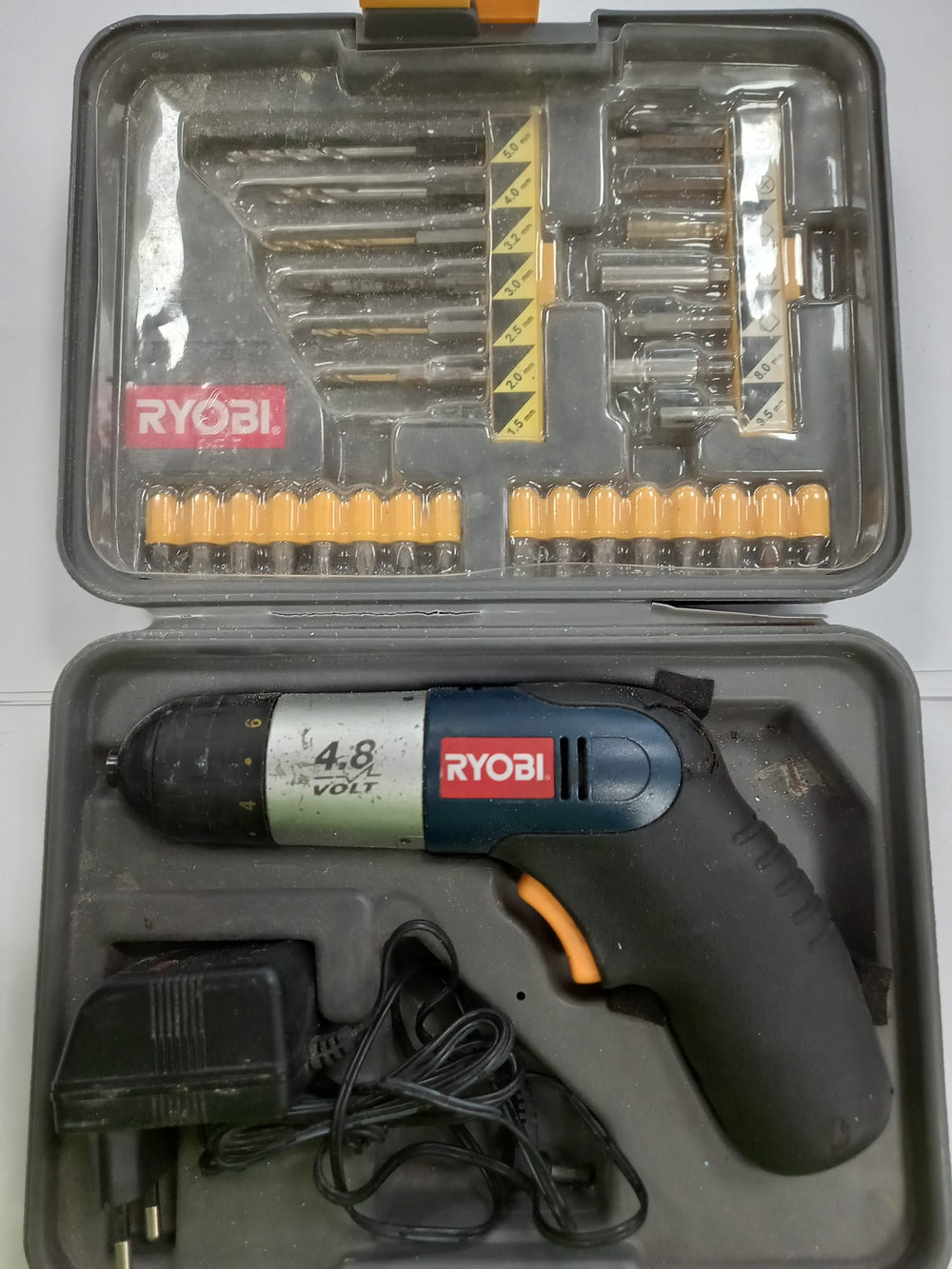 ATORNILLADOR RYOBI 4.8V de segunda mano · Atornilladores — Bueno