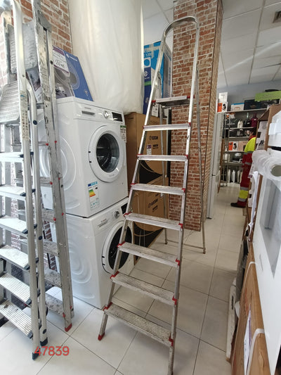 ESCALERA ROLSER 8 PELDAÑOS de segunda mano — Bueno
