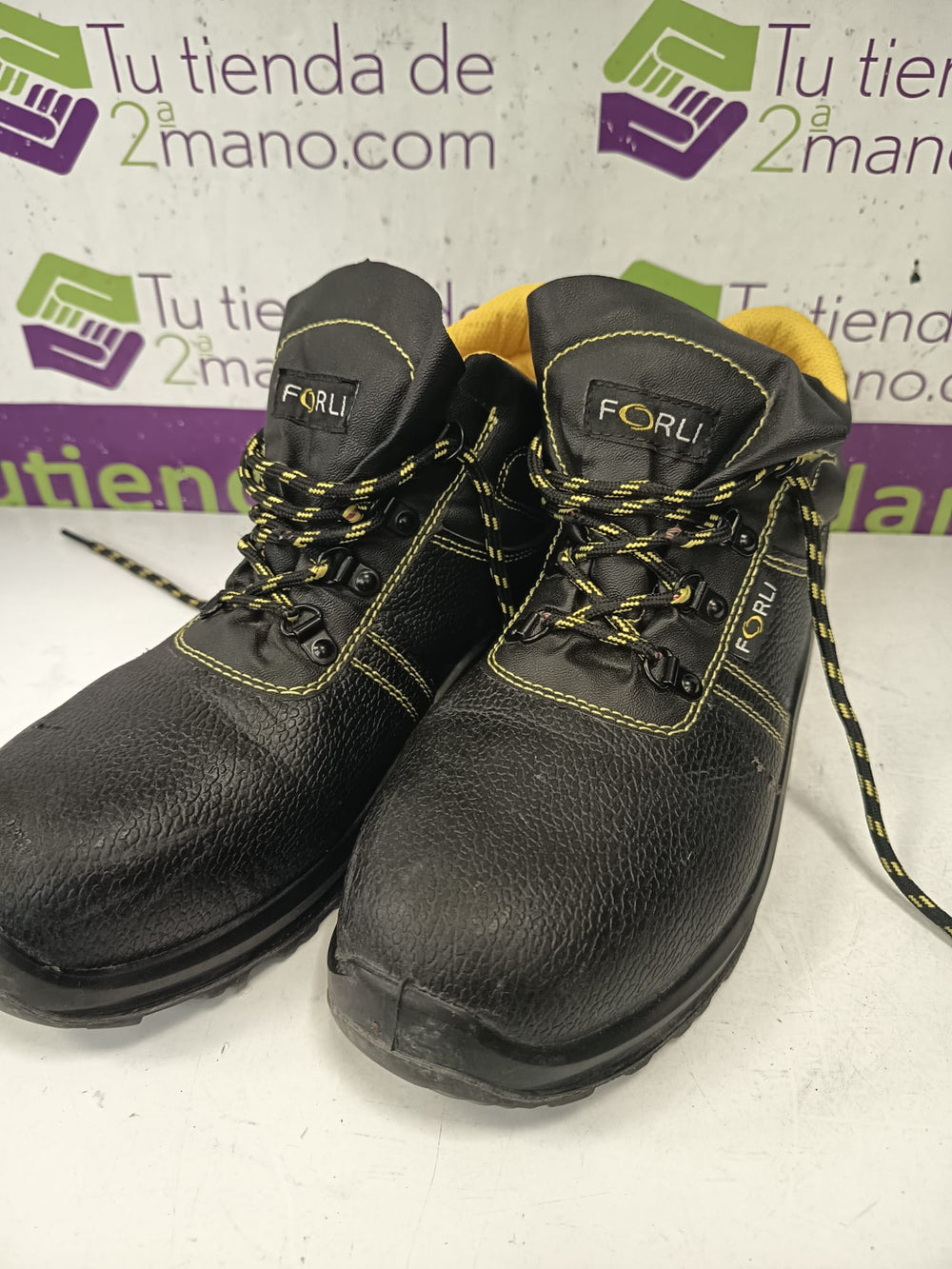 BOTAS TRABAJO WASAII T42 de segunda mano — Bueno